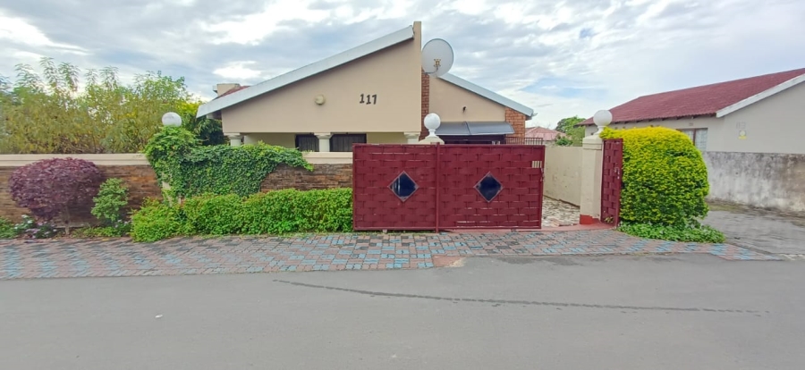 4 Bedroom Property for Sale in Haven Hills Eastern Cape
